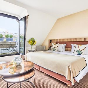 Junior Suite Eiffel Tower View